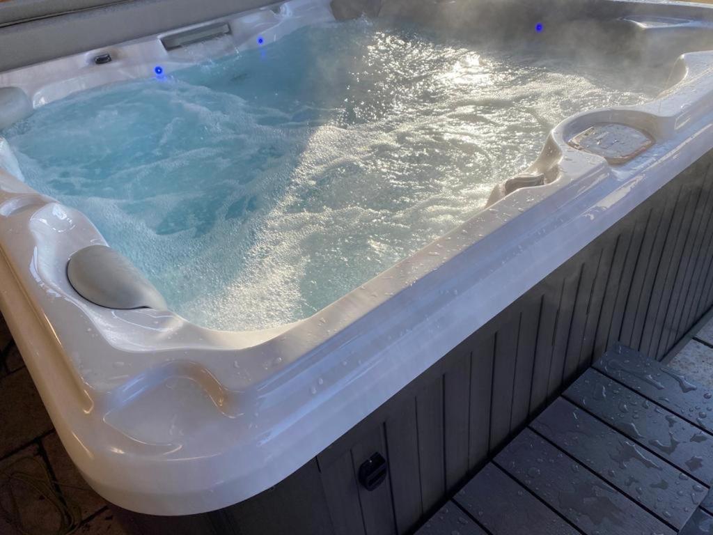 Alpenblick Nahe Muenchen Mit Outdoor Whirlpool - 21 Min Von Muenchen Mit Zug Assling Ngoại thất bức ảnh